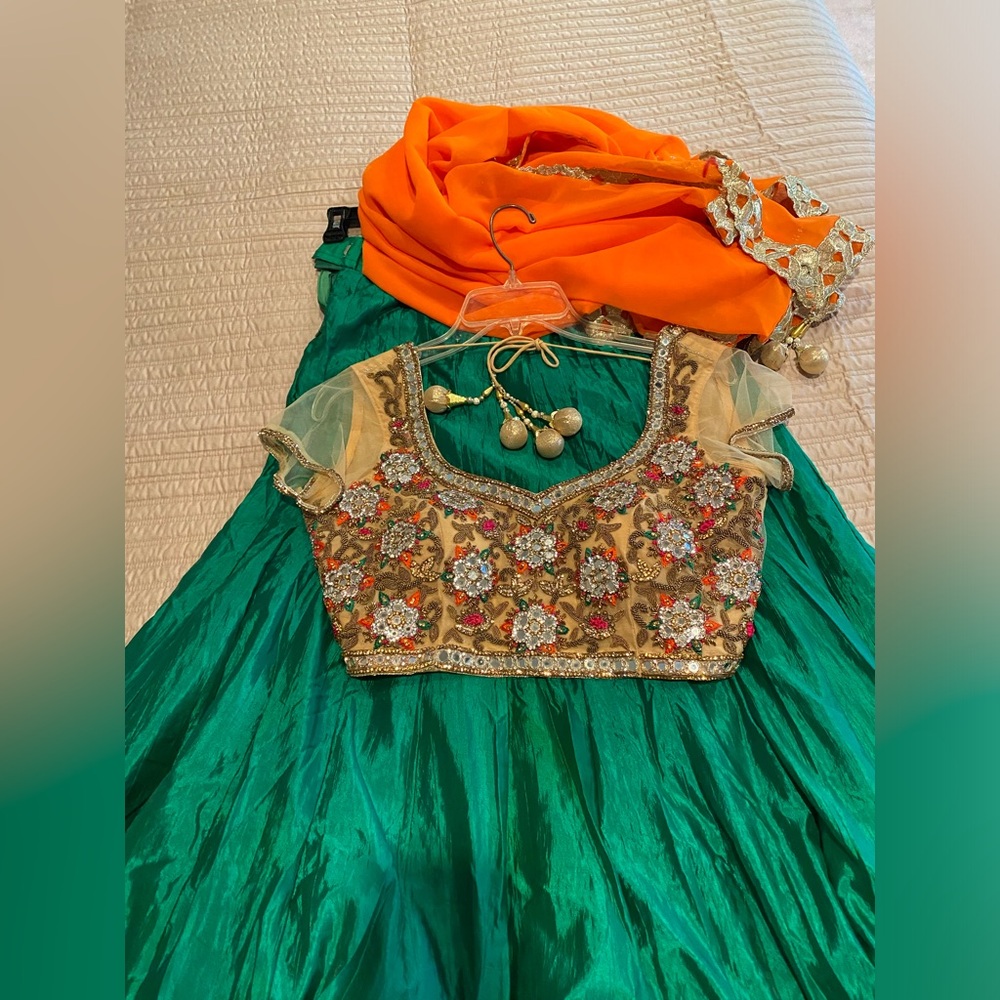 Lengha Choli (Medium)